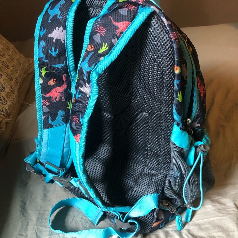 Bentgo Dinosaur Backpack and Lunch Bag Set - Picture 3 of 5